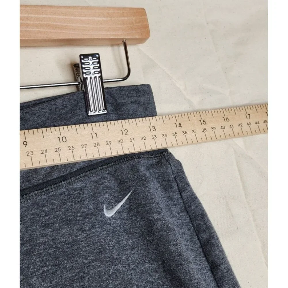 Nike Dri Fit Cropped Leggings‎ size Small Gray
